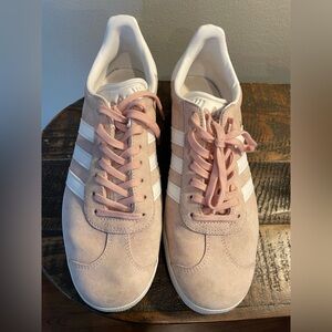 Adidas Gazelle women’s pink sneakers. Size 9. Pink/white. BA9600